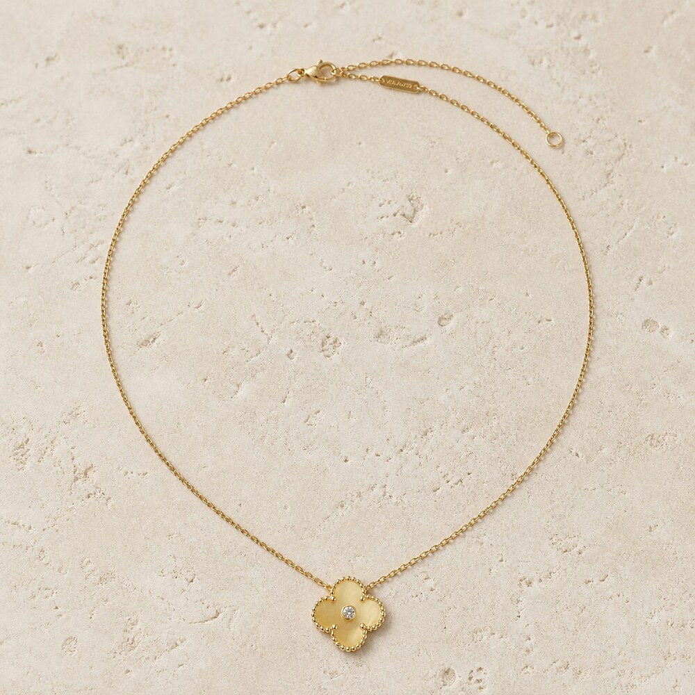 Van Cleef & Arpels Elegant Signature Necklace Style 6 | New with Box